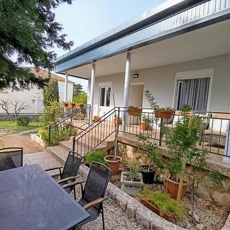 Holiday Home Lola - Large Outdoor Area Starigrad Paklenica Exterior foto