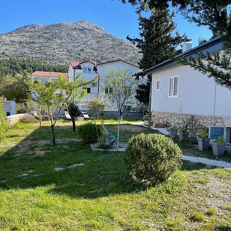 Holiday Home Lola - Large Outdoor Area Starigrad Paklenica Exterior foto
