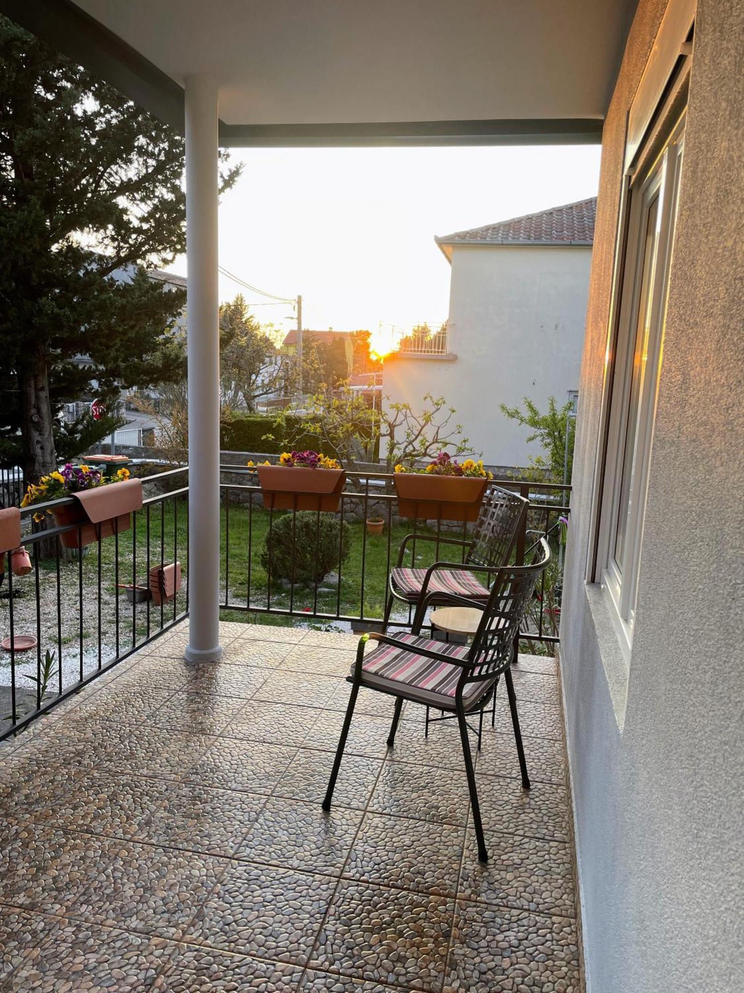 Holiday Home Lola - Large Outdoor Area Starigrad Paklenica Exterior foto